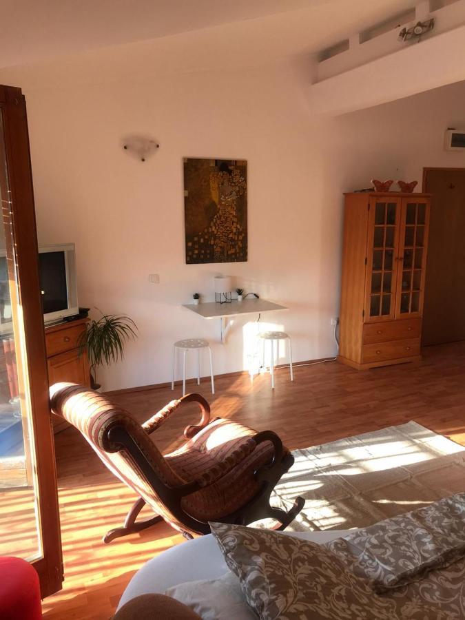Cosy Rooftop Studio With Balcony Belgrad Dış mekan fotoğraf